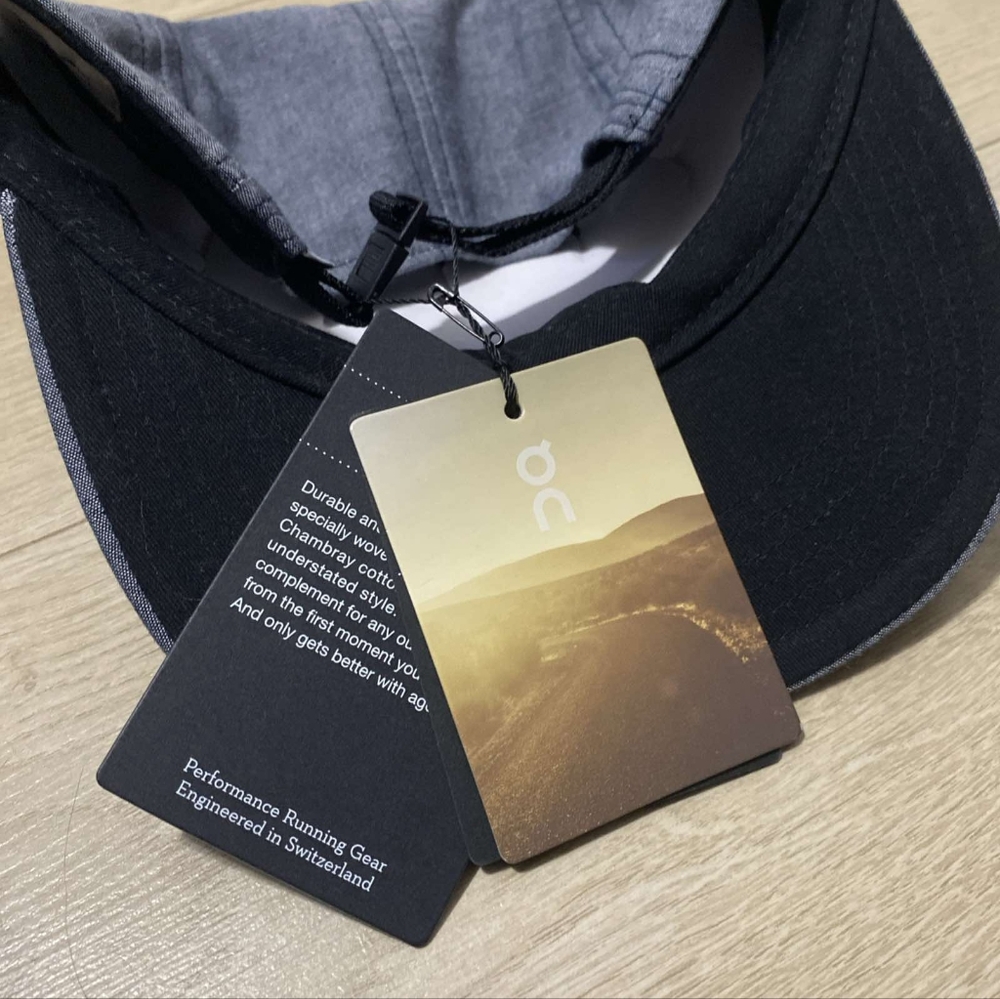 ON Running 5 panel cap - Picture 2 of 3